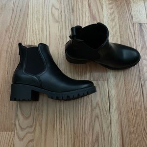 Chunky Chelsea Boots